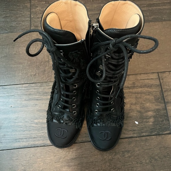 BNWT CHANEL LIMITED EDITION boots - Picture 10 of 12